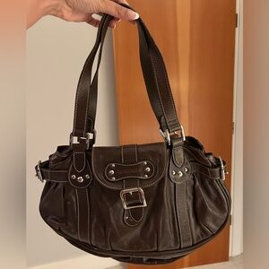 Pre-Loved Vintage Idole Longchamp leather handbag.